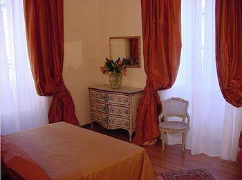Bed & Breakfast Relais Al Senato 3*
