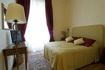 Relais Al Senato Roma