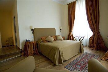 Bed & Breakfast Relais Al Senato 3*