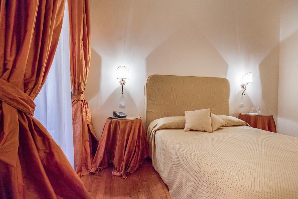 Bed & Breakfast Relais Al Senato 3*