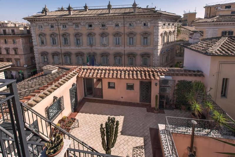 Relais Al Senato Bed & Breakfast 3*